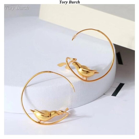 Tory Burch matte gold earrings - Picture 2 of 5